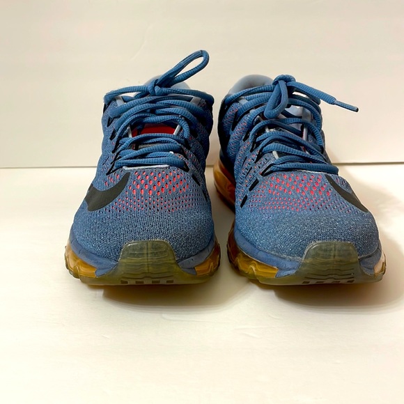 Nike - Picture 1 of 4